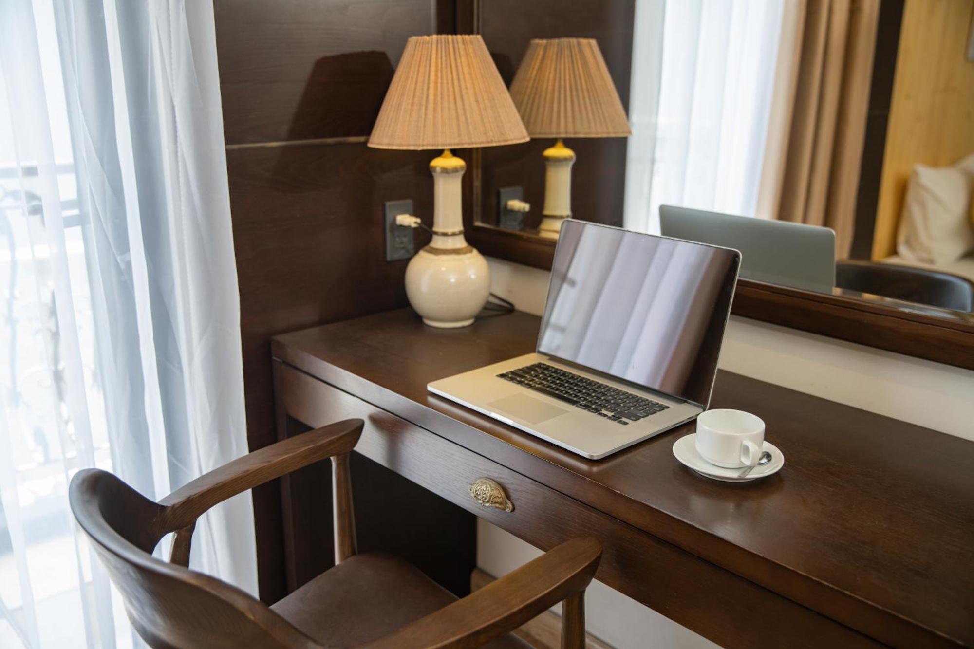 Palazzo Luxury Hotel Đà Nẵng Exterior foto