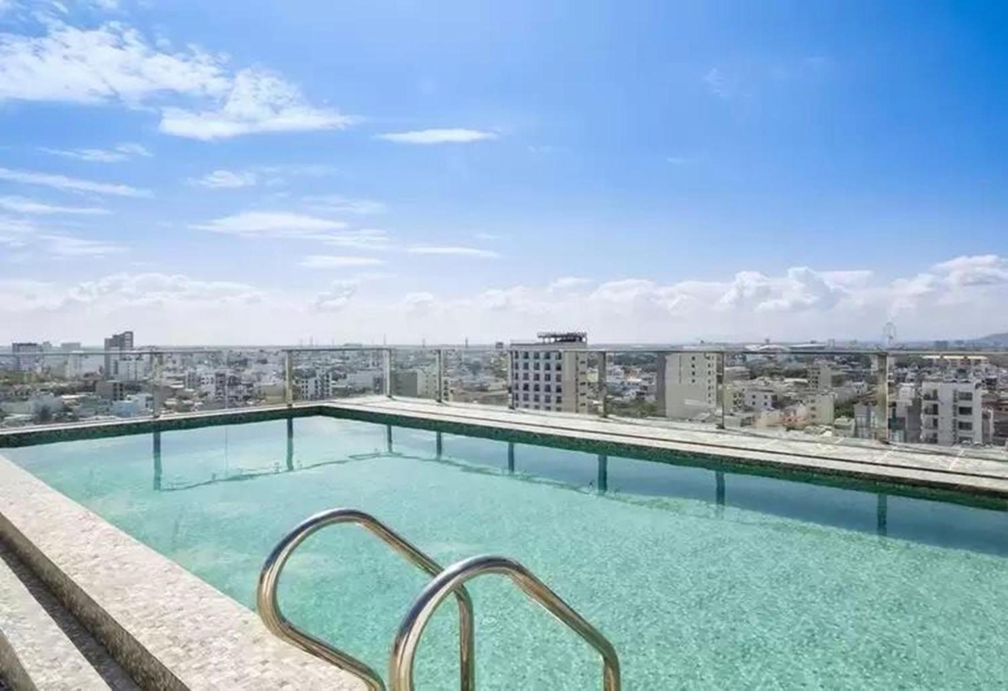 Palazzo Luxury Hotel Đà Nẵng Exterior foto