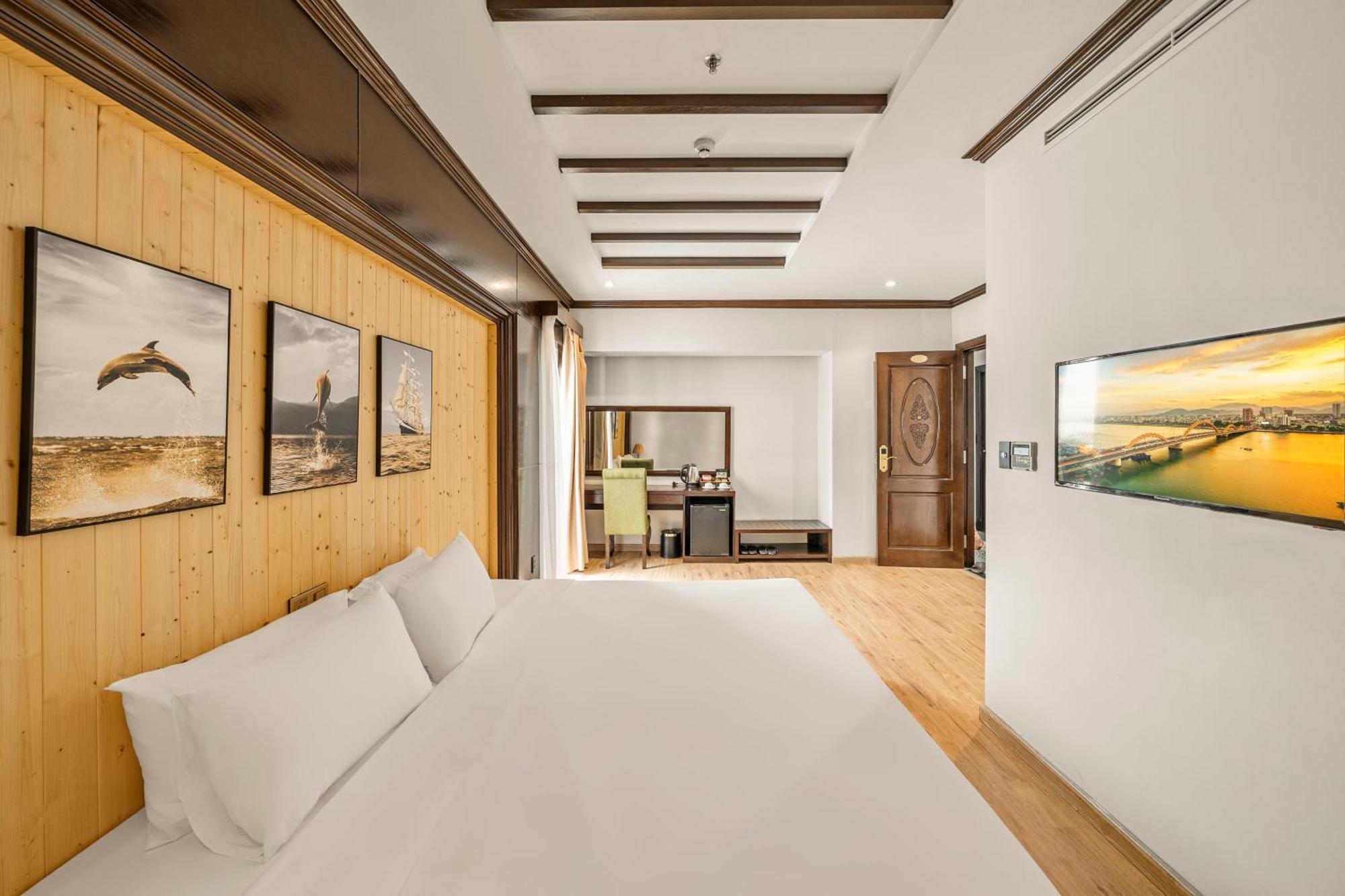 Palazzo Luxury Hotel Đà Nẵng Exterior foto
