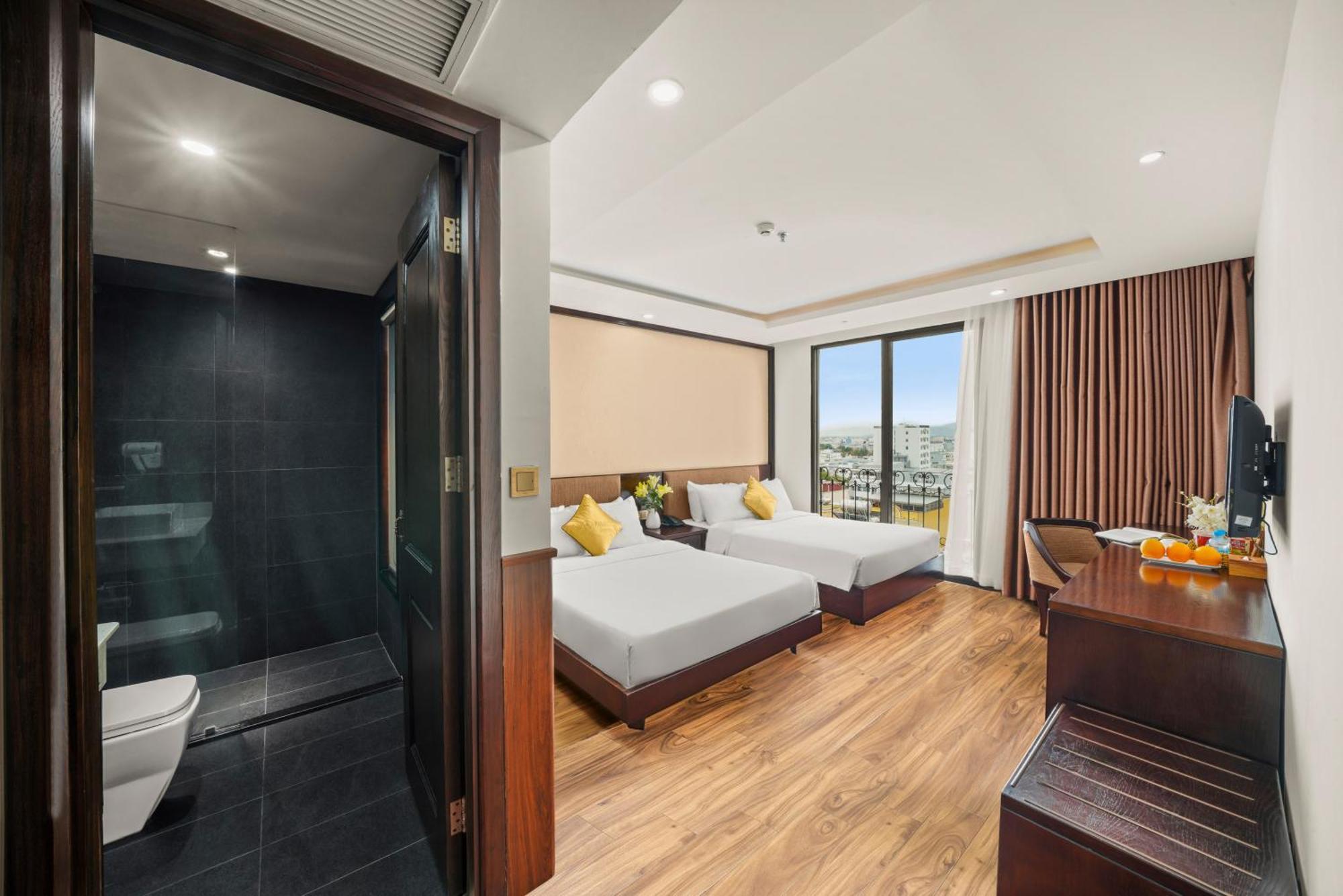 Palazzo Luxury Hotel Đà Nẵng Exterior foto