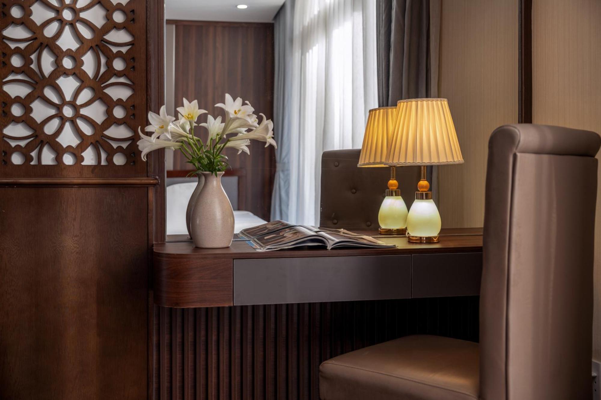 Palazzo Luxury Hotel Đà Nẵng Exterior foto