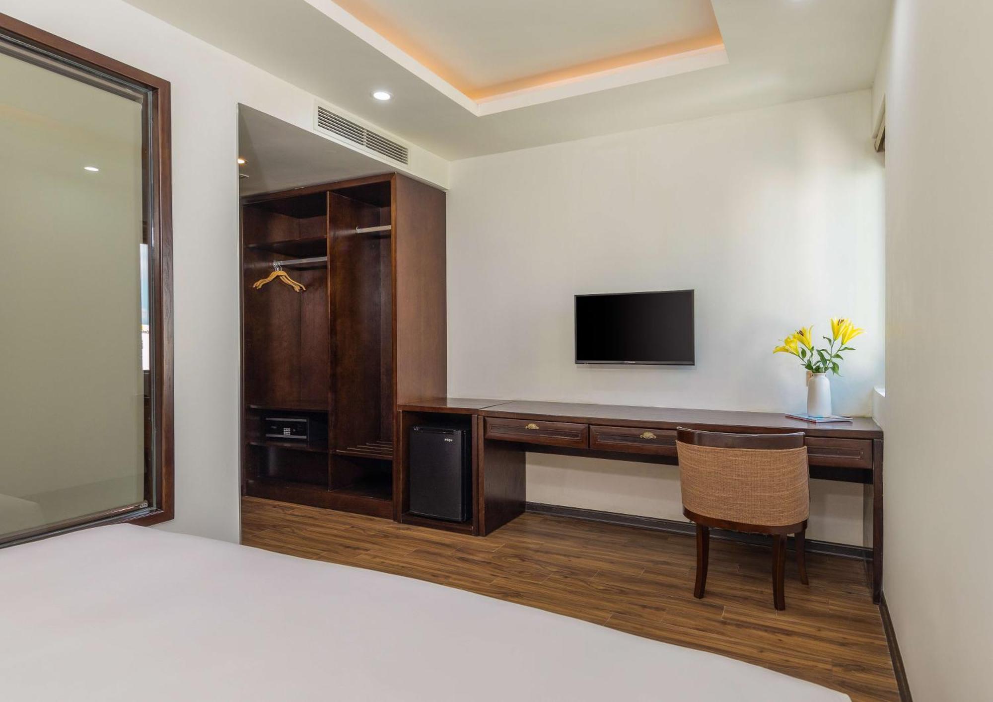 Palazzo Luxury Hotel Đà Nẵng Exterior foto